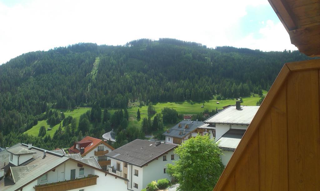 Hotel Garni Romantika Serfaus Cameră foto