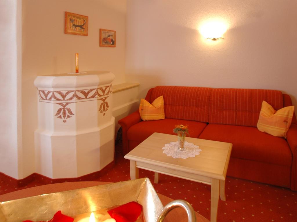 Hotel Garni Romantika Serfaus Cameră foto